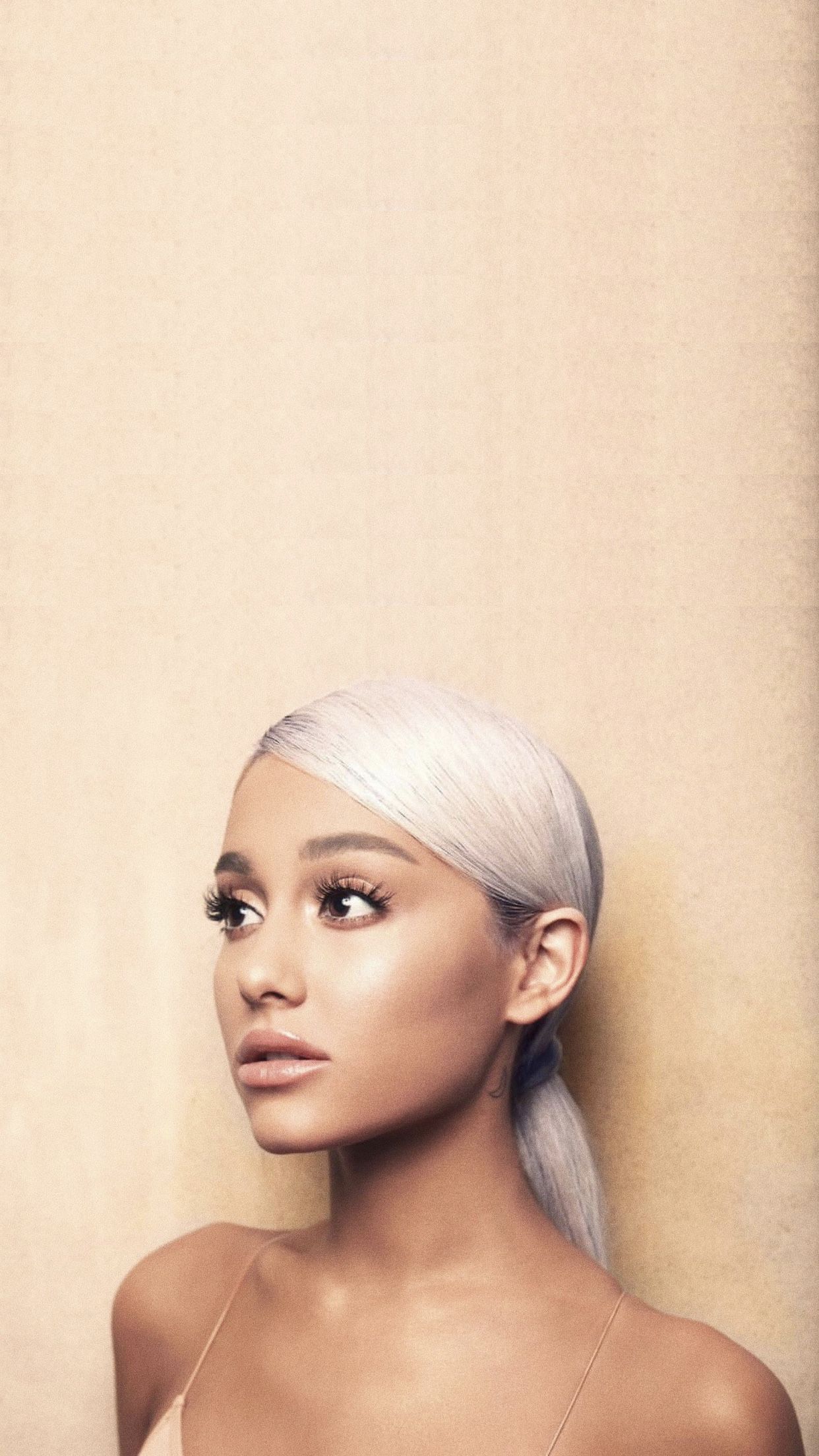 Ariana Grande Wallpaper - EnJpg